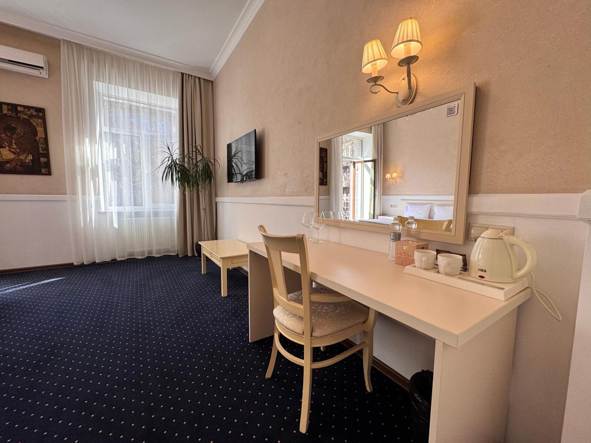 Odeska Astoria Hotel Oldenburg Bagian luar foto